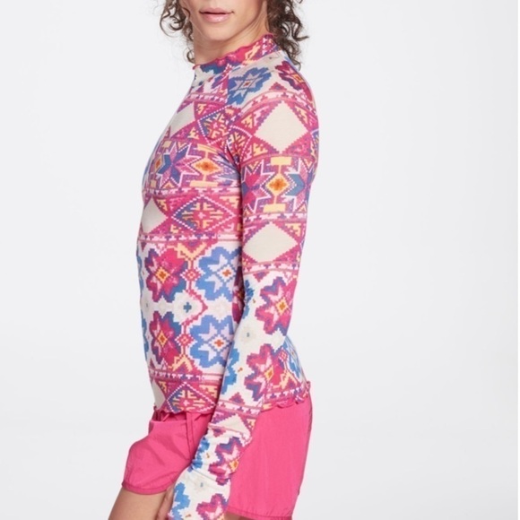 Free people Movement Women's High Jump Long Sleeve mock neck  Shirt thumbholes - Picture 2 of 7